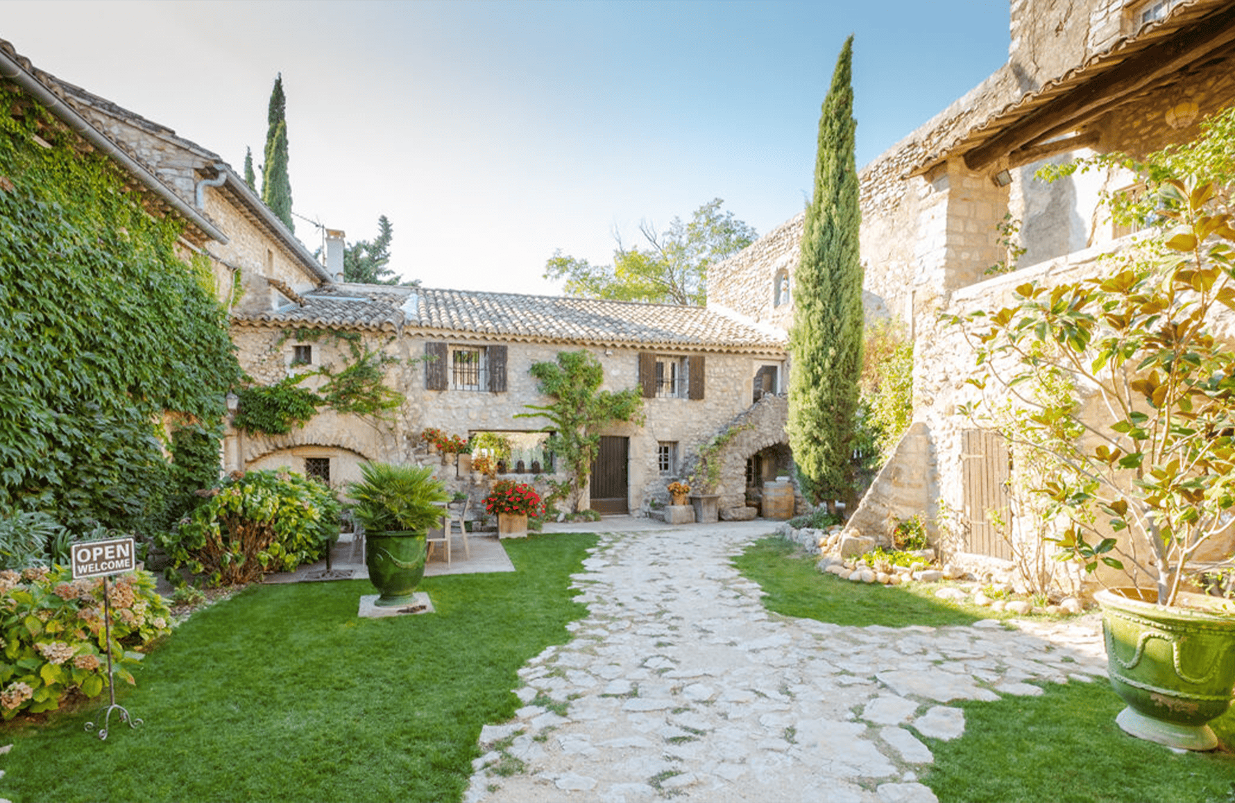 Wines Grangeneuve Estate